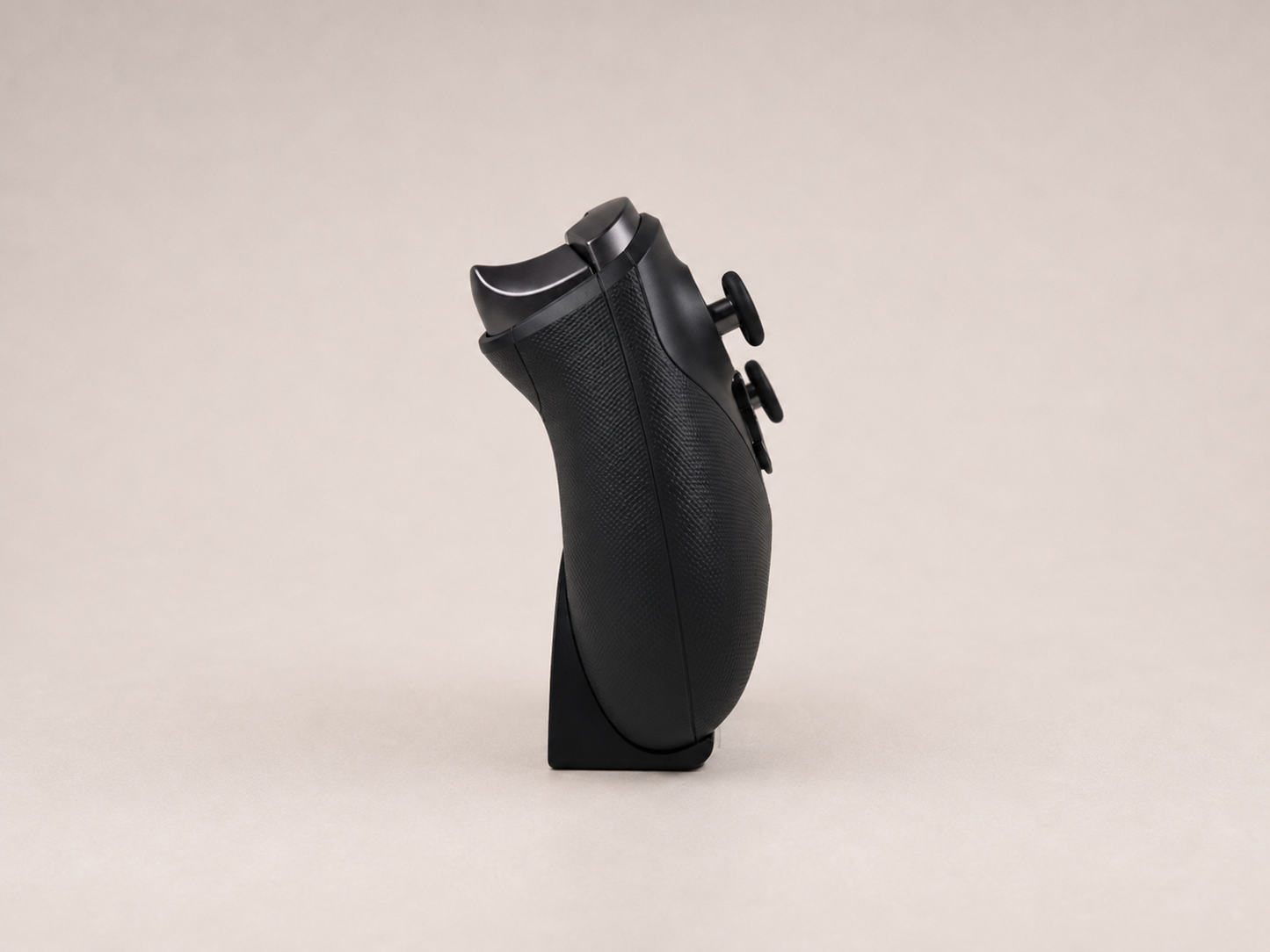 Invisible Xbox Elite Series 2 Controller Stand