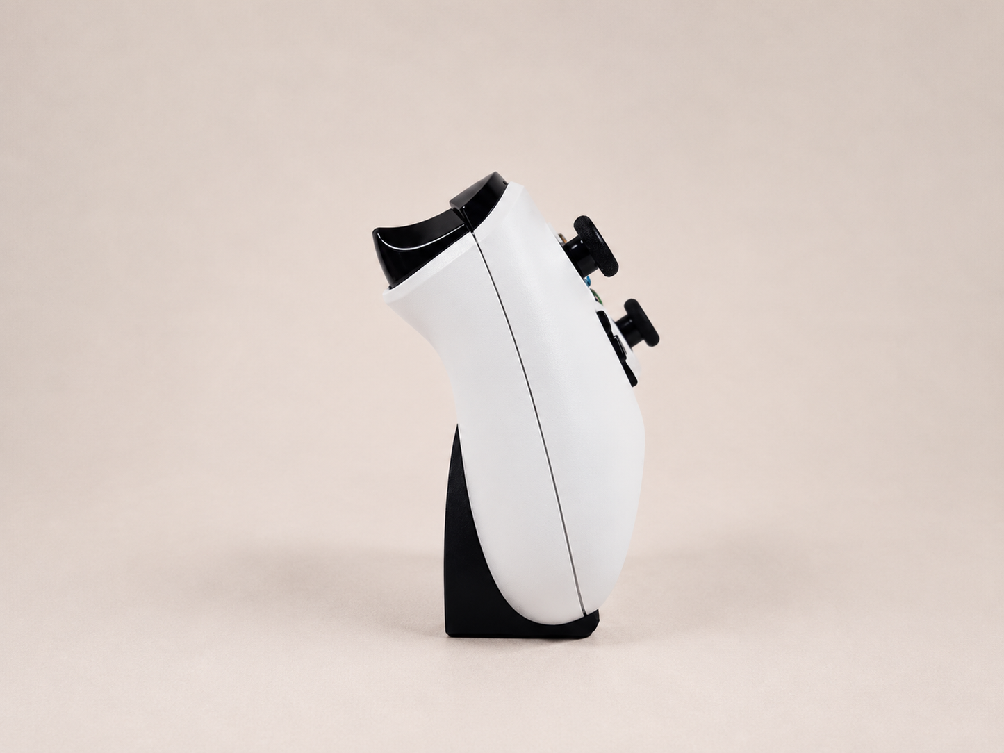 Invisible Xbox ONE Controller Stand