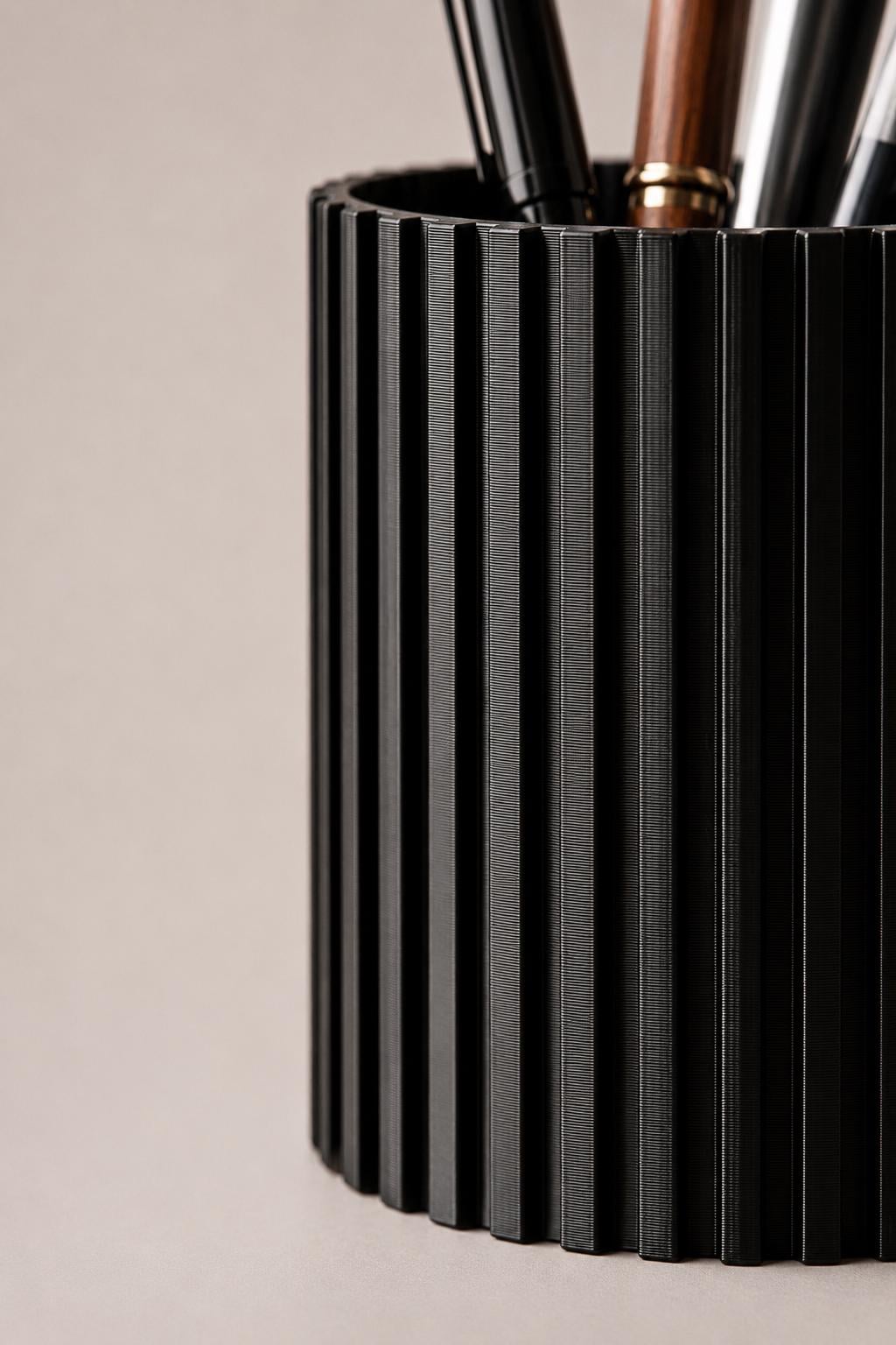 Minimal Pen Holder