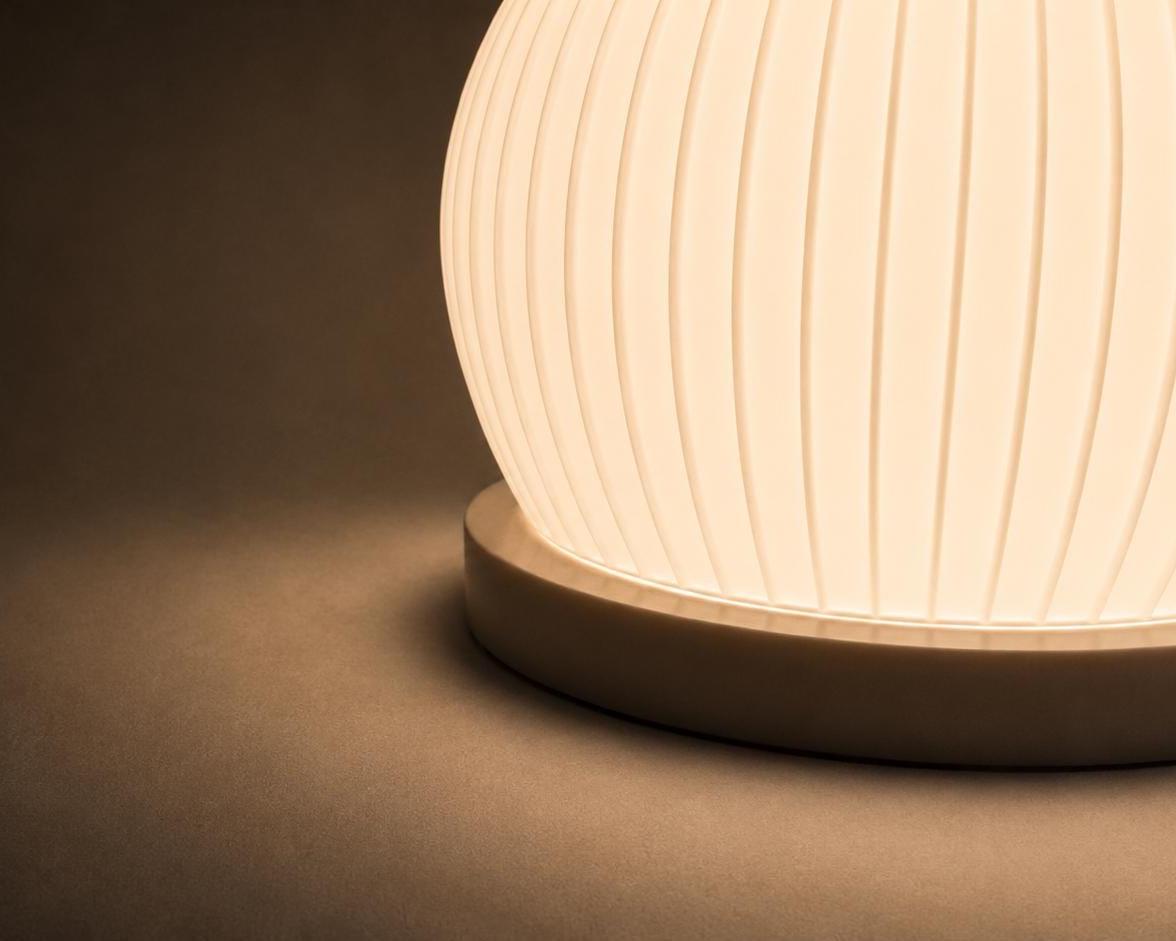 Ripple Hourglass Lamp